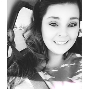 Meet your Posher, Valerie